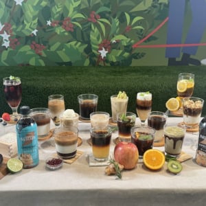 サングリア風、ぜんざいカフェラテ…お家で簡単カフェ気分！「ネスカフェ エスプレッソベース」がアレンジ50レシピを公開