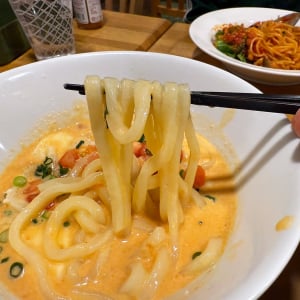 パスタのファミレス「ポポラマーマ」でなぜかうどんを売ってたから食べてみた →こんなのアリかよ!?