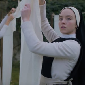 処女懐胎の修道女はいったい“何”を身ごもったのか？　シドニー・スウィーニー主演『IMMACULATE 聖なる胎動』予告編［ホラー通信］