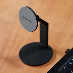 CIOのスタンドを使ってみたら、スマホ探しの小さなストレスがピタッと解消できた！