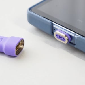 ノールックでも磁石で「カチッ」で充電開始。手持ちのUSB-Cケーブル、全部これにしたい