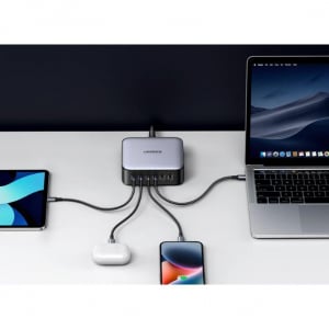 デスクのごちゃつきにはUGREENのコレ。6ポート＆急速充電できたら解決です【本日のお得情報】