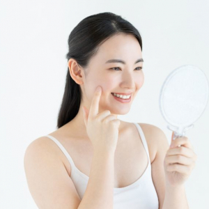 スキンケアと美容医療の違いとは？目的別に選ぶ“美肌ケア”の最適解