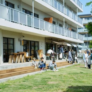名物賃貸・高円寺アパートメント8年の軌跡。「住人同士は“ご近所さん”、その距離感が心地いい」マルシェ・食事会などで育てた日常は今