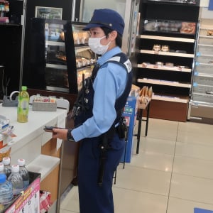 警察からみんなにお願い / 警察官が勤務中に飲食物等を購入→ ご理解をお願いします