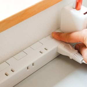 ずっと気になっていた「つけっぱなし問題」。無印良品の新作タップでようやく解決できた！