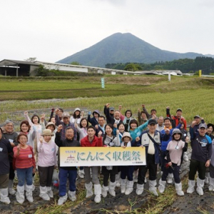 【宮崎県小林市】健康家族の「にんにく収穫祭2025」が開催＆愛用者と社員が交流。毎年全国から応募殺到！