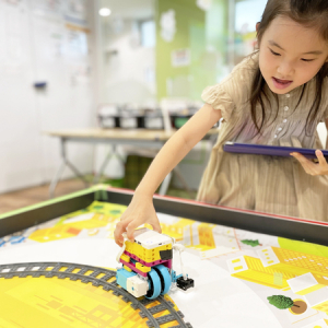 【福岡県福岡市】エディオン福岡西店内に、子ども向けロボットプログラミング教室「ロボ団」開校！