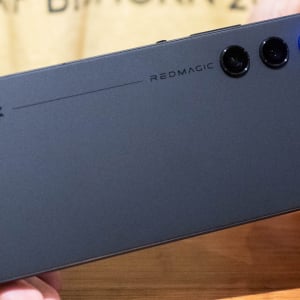 安価だけど力持ち！REDMAGIC最新ゲーミングスマホ「RED MAGIC 10 Air」をレビュー！