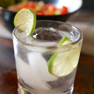 ハイボールやビールが苦手な人にこそ「シンガニ」を推したい。とにかく、爽やかなんです