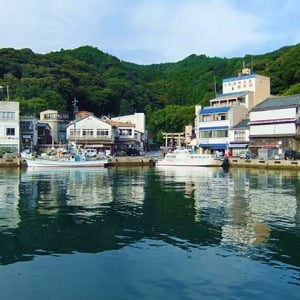島根県 松江の街と宍道湖から 中海に浮かぶ弁慶島の物語に出会う水面絶景しまねバス旅時間へ♪ 国道431号 松江美保関往還の美しい水面とその先に待っている衝撃光景へ