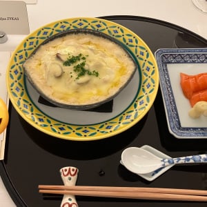 リトアニア大統領と石破茂総理の会食に松屋の「リトアニア風ホワイトソースハンバーグ」が登場