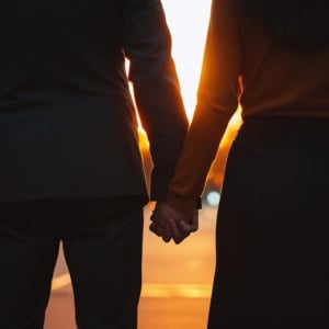 【下心に注意】本当にあったハニトラ。下心の罠…男女が落ちたハニートラップ5選！