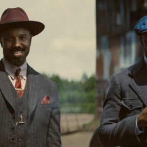 マイケル・B・ジョーダンが双子の主人公を“一人二役”　サバイバルホラー『罪人たち』特別映像　「まるで実験のようだった」［ホラー通信］