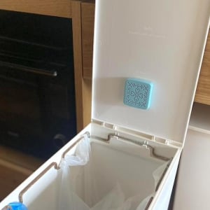ゴミ箱がにおう全ての民へ。「香りでごまかさない本当の消臭」のすごさを伝えたい