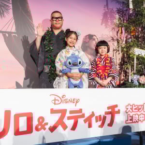 実写『リロ＆スティッチ』リロ役、マイア・ケアロハが緊急来日！“スティッチの日”に永尾柚乃＆シソンヌ長谷川と七夕イベント