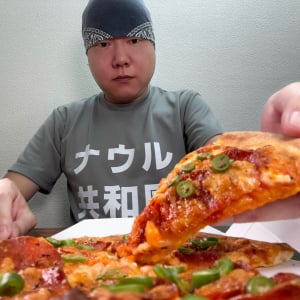 ピザーラ史上もっとも辛いピザ「大辛2倍ピザーラセラーノペッパー」を食べた結果→ 時間凍結