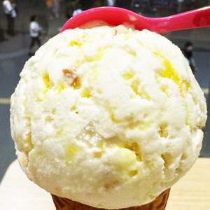 元サーティーワン店員が12年間ずっと推し続けている大絶賛アイス「ハワイアンクランチ」を食べた結果