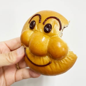 ついにアンパンマンを食べてしまう