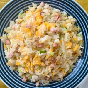 チャーハンをパラパラに！べチャッとならないコツ＆おすすめ具材