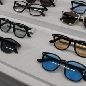 ドライアイ研究の第一人者が警鐘鳴らす「脳の日焼け」とは？ 紫外線カットサングラス「眼鏡市場UV」発表会