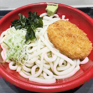 名代富士そばの「うどん」はもっと評価されてもいいと思うんだよね / 特に冷やしコロッケうどんはウマイ