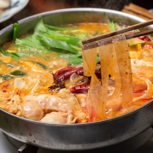 【東京都杉並区・渋谷区】もつ吉に10種のスパイス香る「麻辣湯」が夏限定で登場！京野菜食べ放題や本格かき氷も