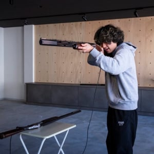 【滋賀県大津市】体験型施設「クレーシューティングシミュレーター」では銃の所持許可がなくても本物の散弾銃が撃てるって本当ですか？