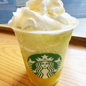 スターバックスの新作「グラン マスカット フラペチーノ」がうまいダヨ！ もっとリッチにして飲む方法