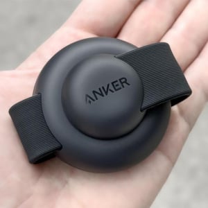 Ankerの手のひらサイズのこれで、3デバイスを同時に充電できるなんて…