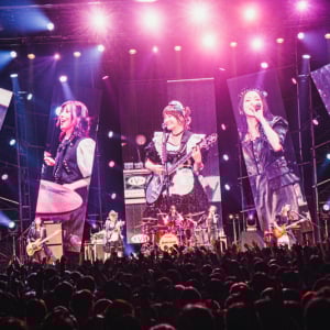 BAND-MAID、アニメ『桃源暗鬼』ED曲「What is justice?」リリース日にMVプレミア公開