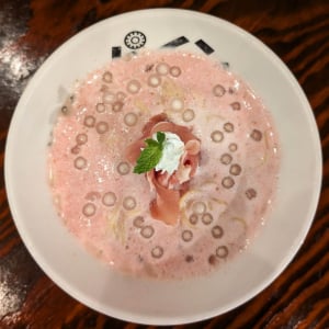 冷やしタピオカイチゴミルクラーメンです