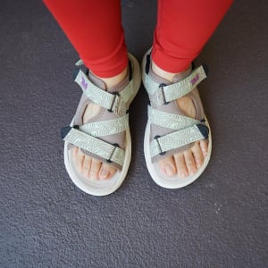 Tevaの「数日のハイキングにも対応できるサンダル」、とにかく歩きやすい！