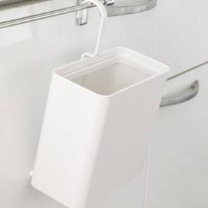 山崎実業の「持ち運べるゴミ箱」が優秀すぎて、家じゅうにゴミ箱を設置するのやめました