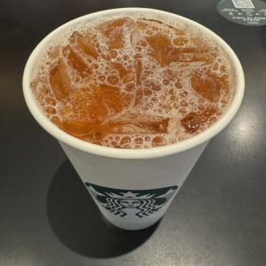 香港人が推してたスタバの「蜂蜜入りルビーグレープフルーツ紅茶」を飲んだ結果
