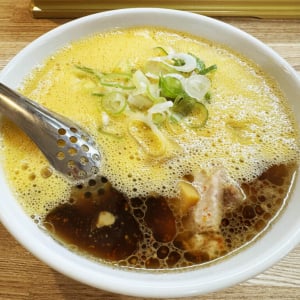 新宿の人気ラーメン店「ほりうち」堀内氏の味を受け継いだ「ふるいち」オープン→ 食べてみた