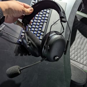 Razerがeスポーツ向けワイヤレスヘッドセット「BlackShark V3 Pro」を8月発売へ