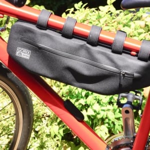 「サイクリングで手荷物持ちたくない」問題をフレームバッグが解決してくれたよ