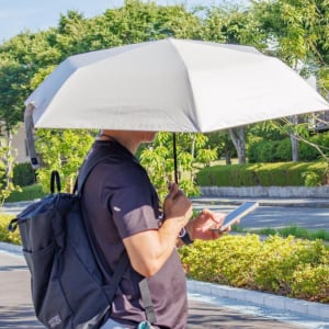 抵抗があったけれど、ゼロアンドのコレでついに「日傘デビュー」。なんでもっと早く使わなかったんだろう…