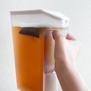 山崎実業のコレを麦茶ポットとして使ったら、作り置きのストレスがゼロになったんです