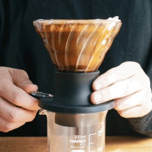 「注いで待つだけ」も「こだわりのドリップ」もできる！これからコーヒーはじめるなら、ハリオのこれが正解かも