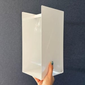 山崎実業の「四角い箱」でハンガーの収納場所が悩ましい問題が解決。絡まらないのって最高だ…