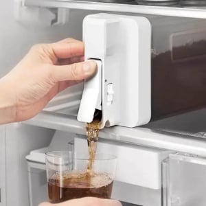 山崎実業の「ロック付き冷水筒」があれば、毎日の麦茶づくりを助けてくれる！