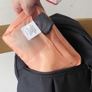 収納ポーチの複数使い、やめました。外出時はコレひとつでOKなんです