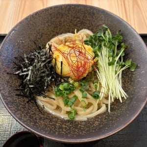 タレがピカイチ！ 油そばインスパイアの「油うどん」が“山下本気うどん”から登場
