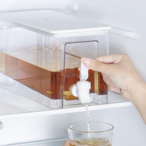 ニトリの新作「ドリンクサーバー」は冷蔵庫のドアポケットいっぱい問題を解決。容量3.2Lもあるんです