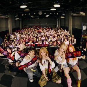 【オフィシャルレポ】WE3M、初ワンマンライブ〈Garrrrrr PARTY〉でメンバーの個性と強烈なバイブスが炸裂
