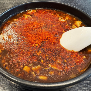 深紅の秘伝説！ 孤独のグルメに登場した麻婆豆腐の聖地「眞実一路」が移転したので食べた結果