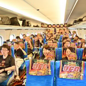 「こんな新幹線は初めて！」日清焼そばU.F.O.×JR東海の特別車両運行リポート