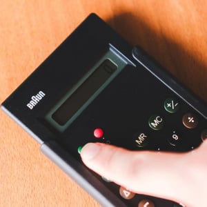 「プロダクトデザインの名作」を買ったら、スマホを見る時間を減らせた理由